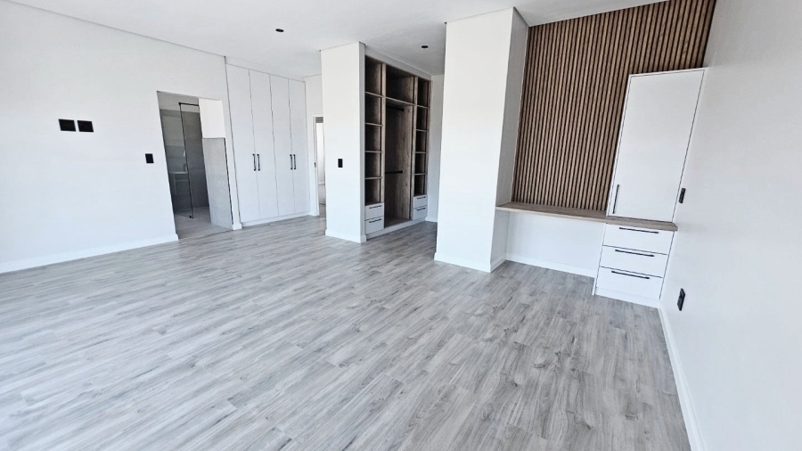 4 Bedroom Property for Sale in Sandown Western Cape